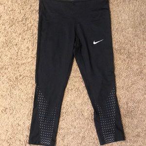 Nike black crop leggings